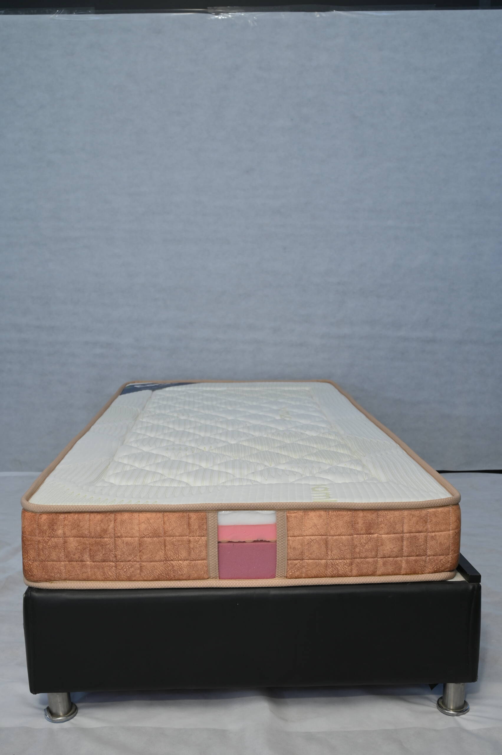 Snug Mattress - Image 4